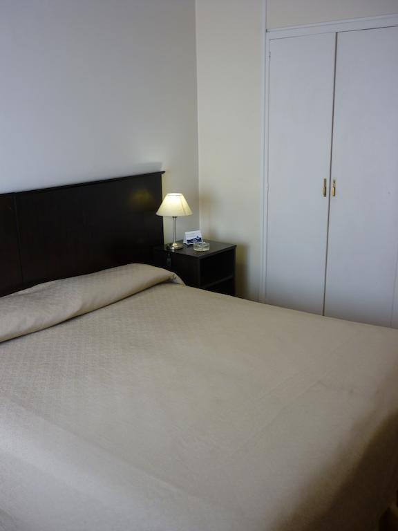 Hotel Puerta del Sol Mendoza Habitación foto