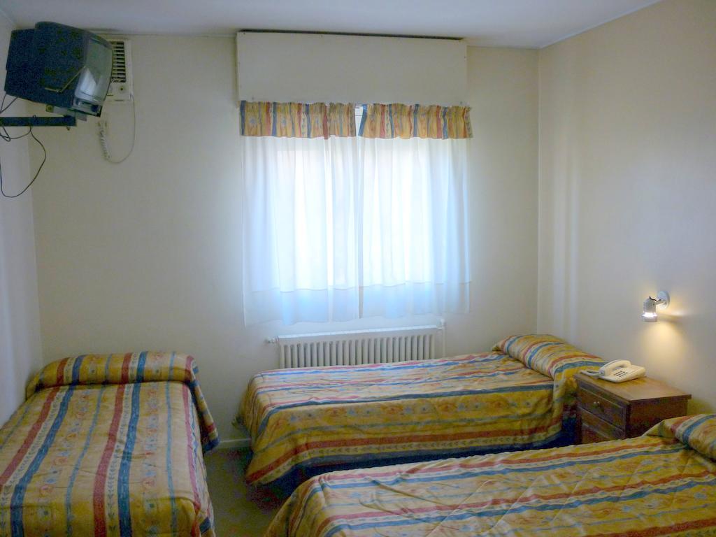 Hotel Puerta del Sol Mendoza Habitación foto