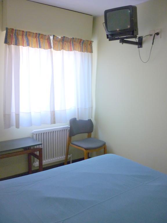Hotel Puerta del Sol Mendoza Habitación foto